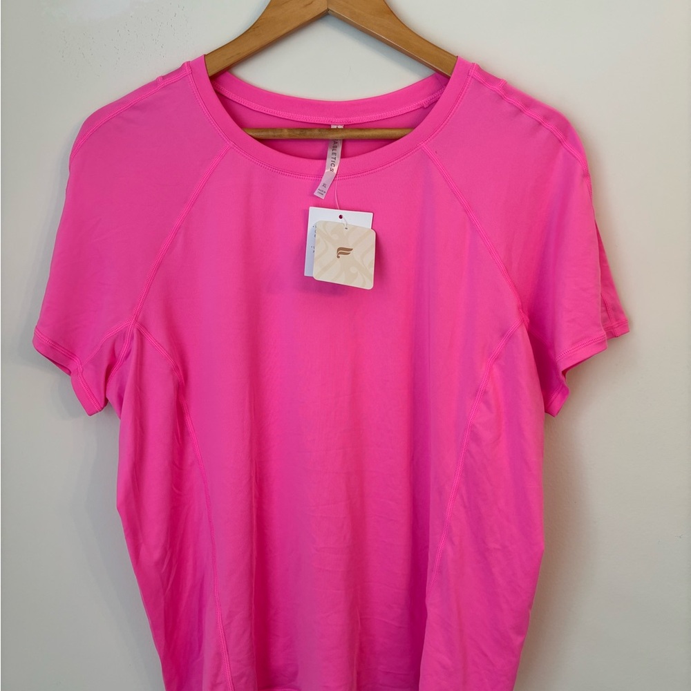 Fabletics Pink Short Sleeve Tee